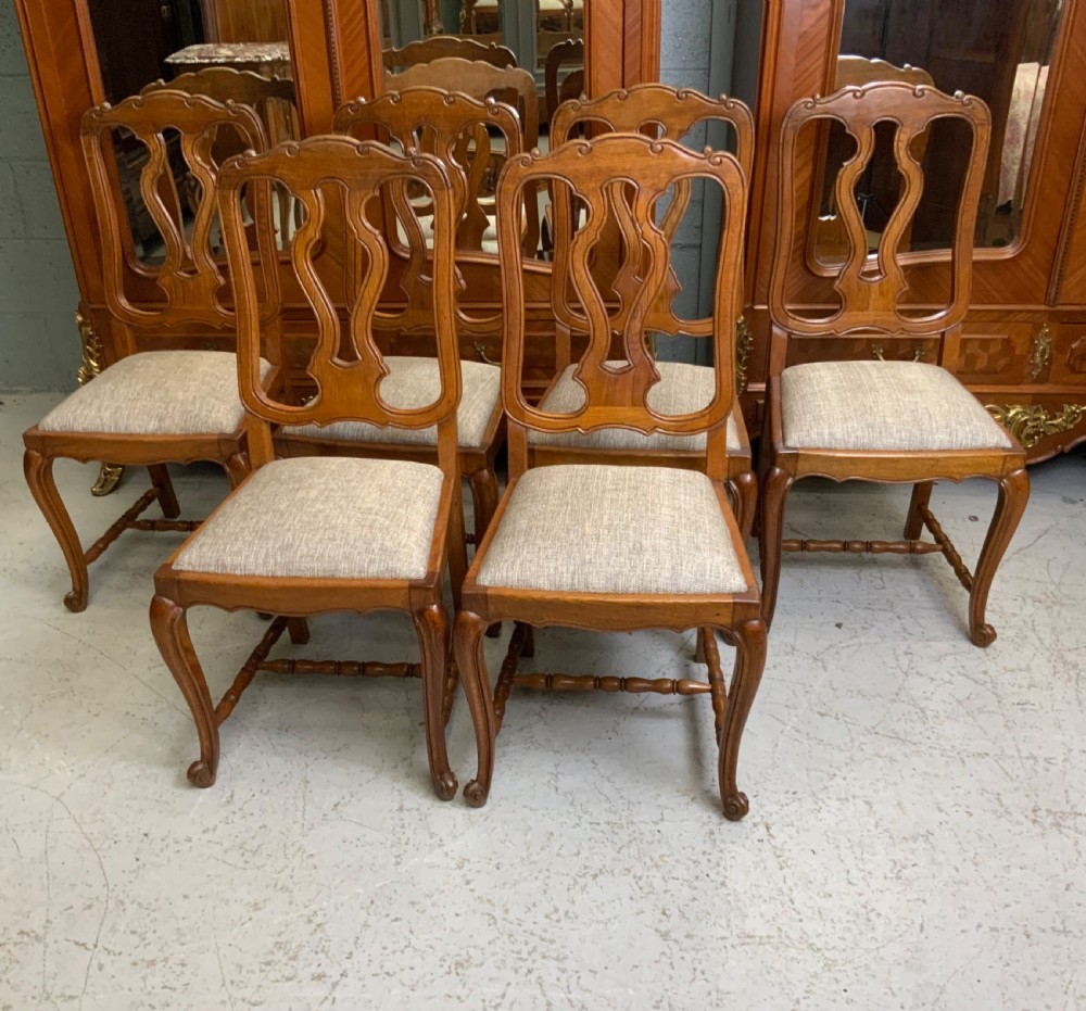 SET OF SIX FRENCH CARVED OAK DINING CHAIRS 