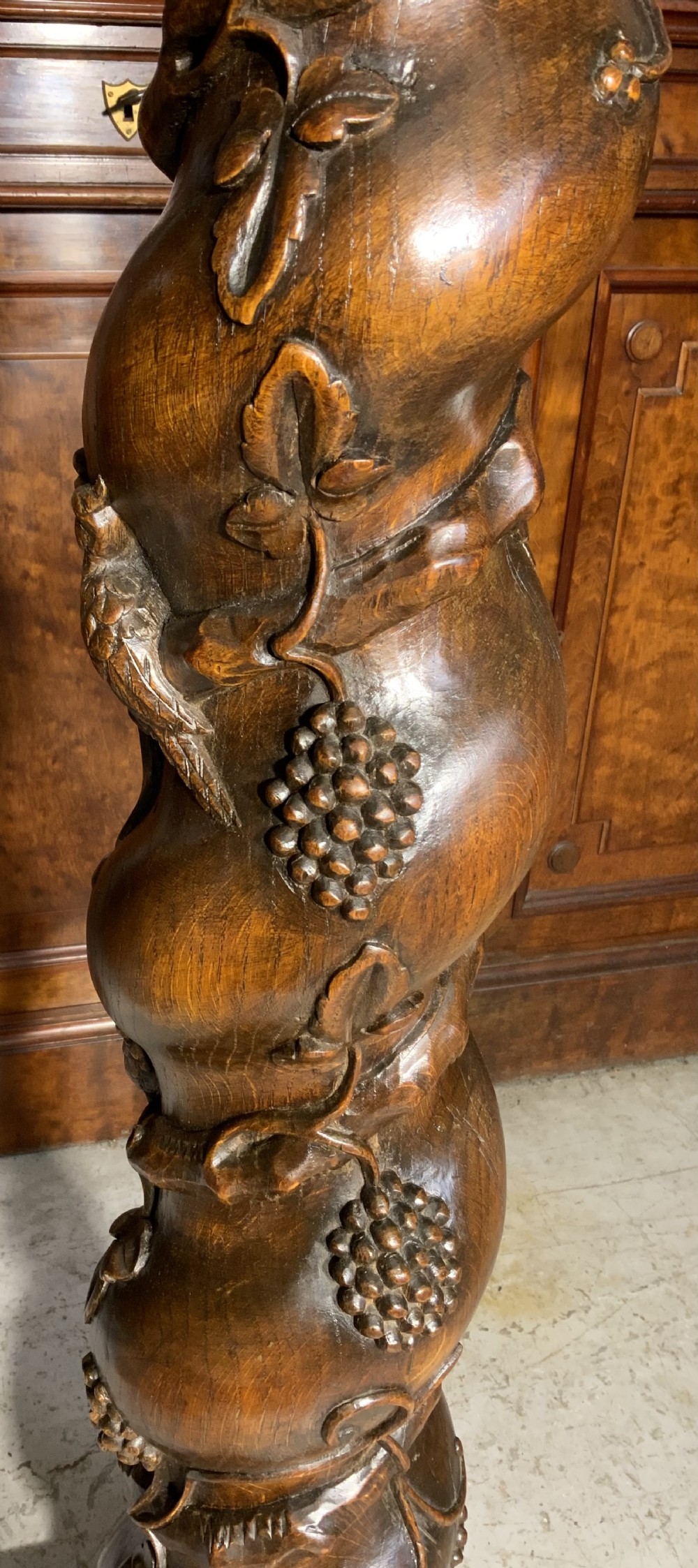 LARGE CARVED OAK BAROQUE COLUMN  View V