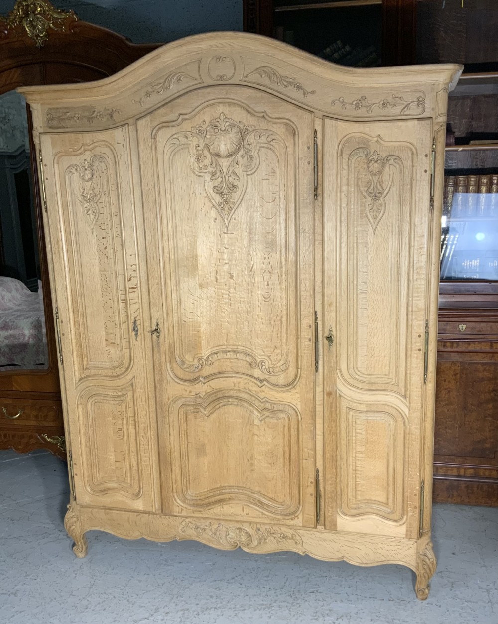 CARVED FRENCH BLEACHED OAK ARMOIRE 