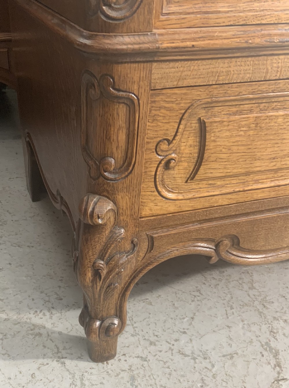 LARGE CARVED OAK FRENCH ARMOIRE  View VIII