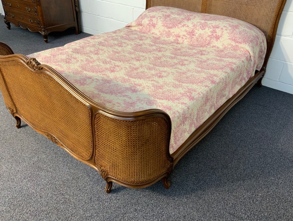FRENCH WALNUT BERGERE BED View IX