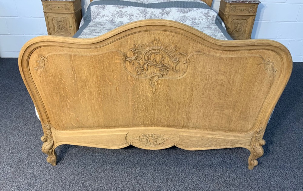 KINGSIZE FRENCH BLEACHED OAK BED AND MATCHING BEDSIDE CABINETS  View III