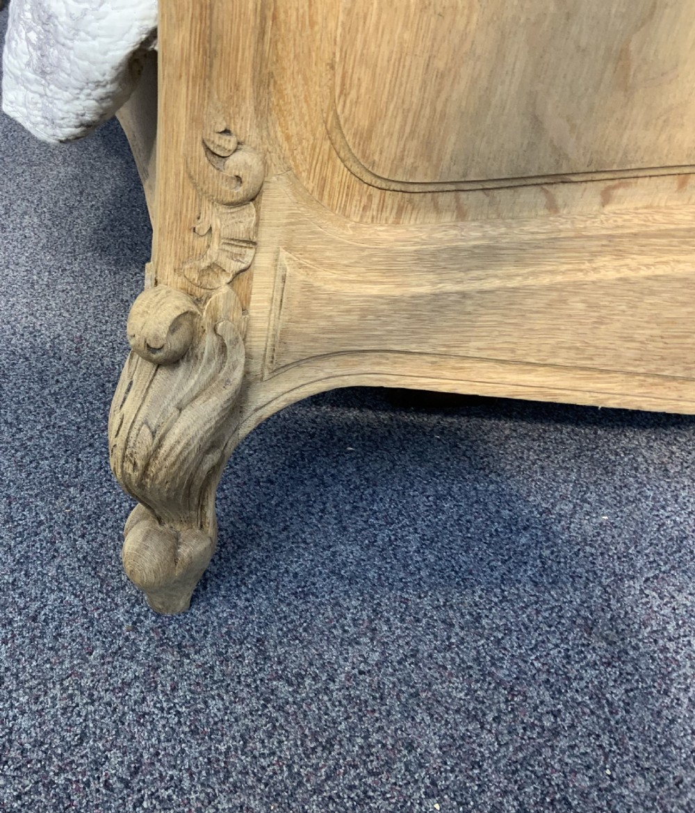 KINGSIZE FRENCH BLEACHED OAK BED AND MATCHING BEDSIDE CABINETS  View V