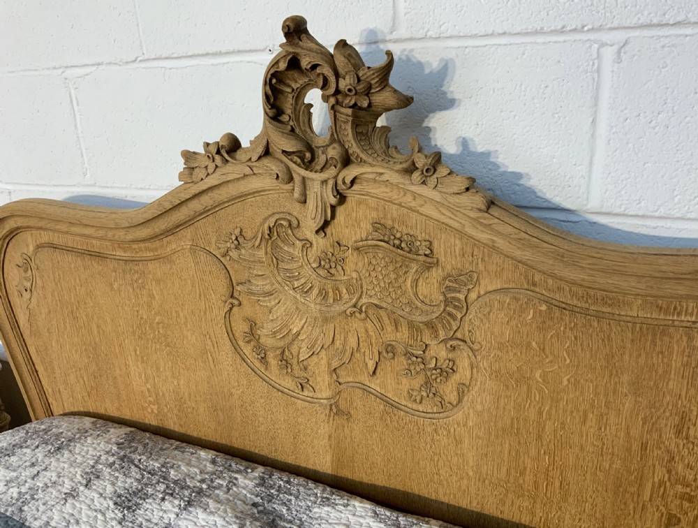 KINGSIZE FRENCH BLEACHED OAK BED AND MATCHING BEDSIDE CABINETS  View XV