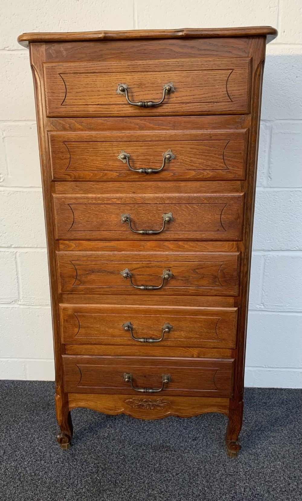 TALL OAK FRENCH CHEST OF DRAWERS View VII