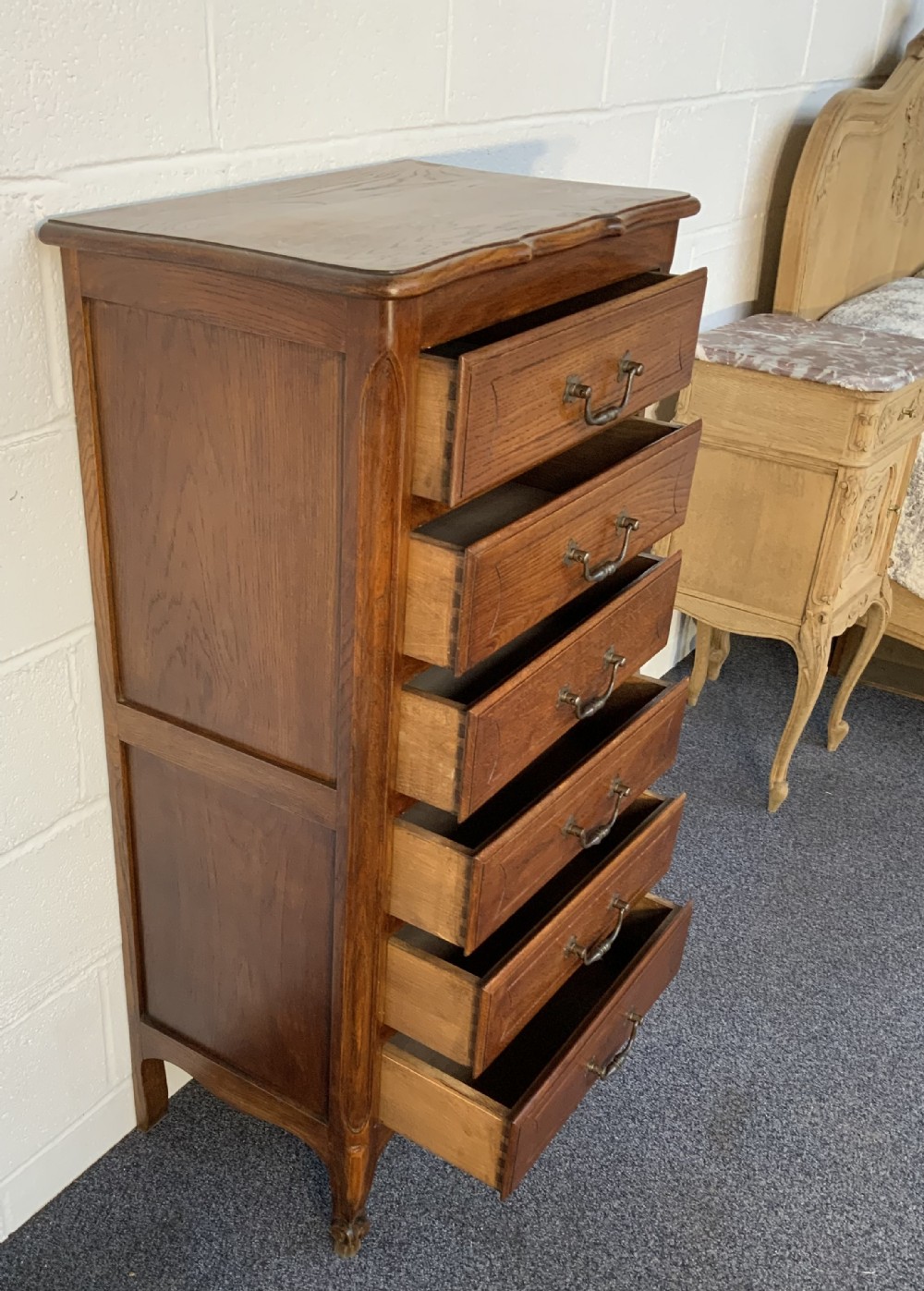 TALL OAK FRENCH CHEST OF DRAWERS View VIII