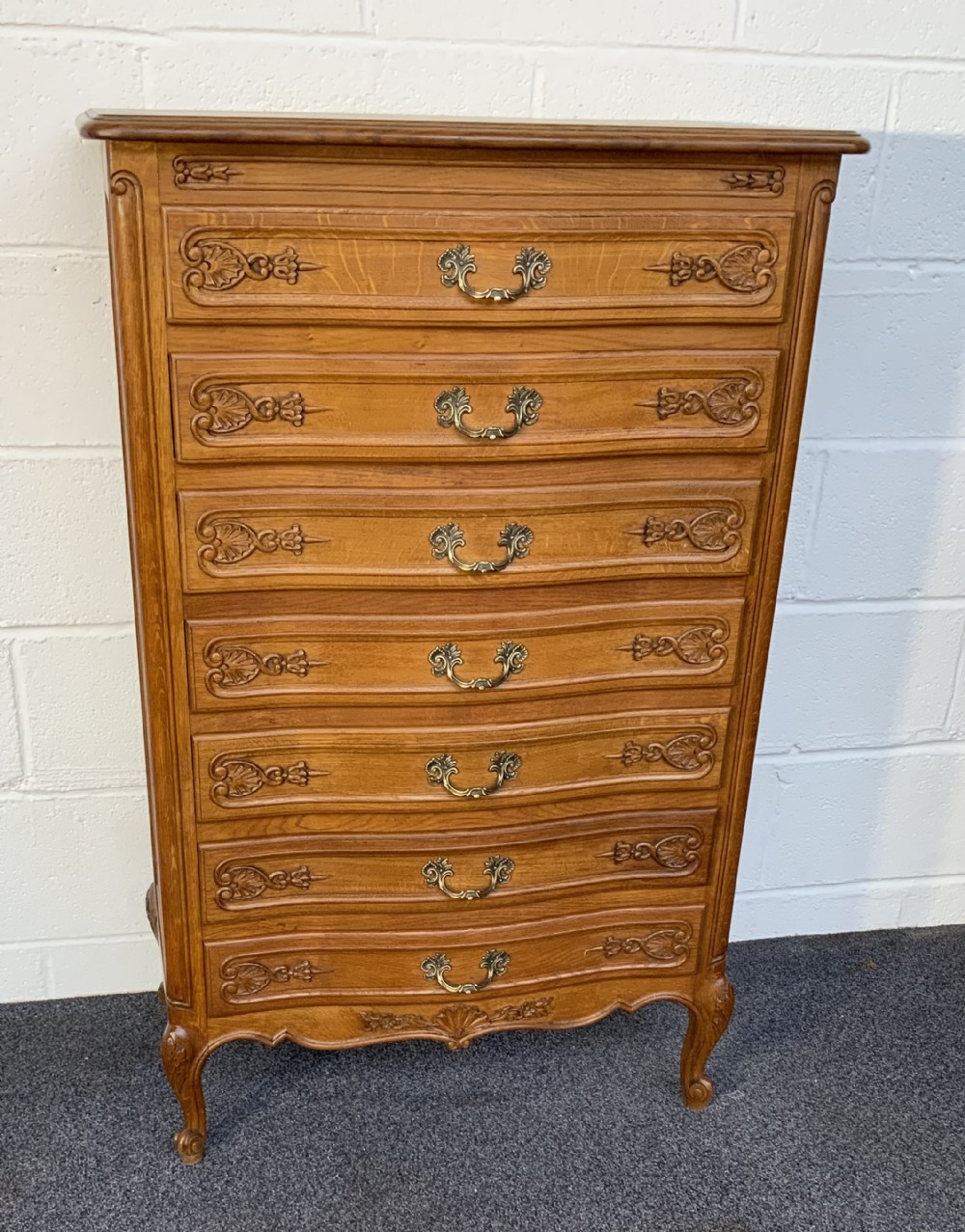 carved oak french chest of drawers - CATEGORY: ANTIQUE CHEST OF DRAWERS - DATED 1920
