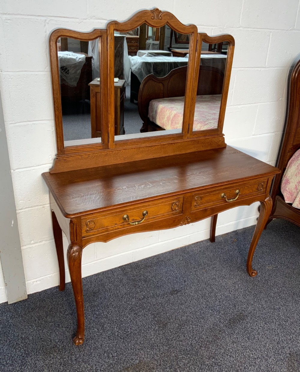 FRENCH OAK CONSOLE TABLE View X