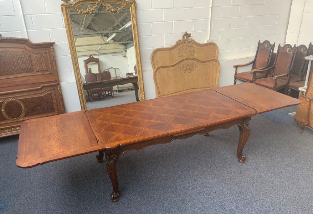 LARGE FRENCH OAK DRAW LEAF TABLE 