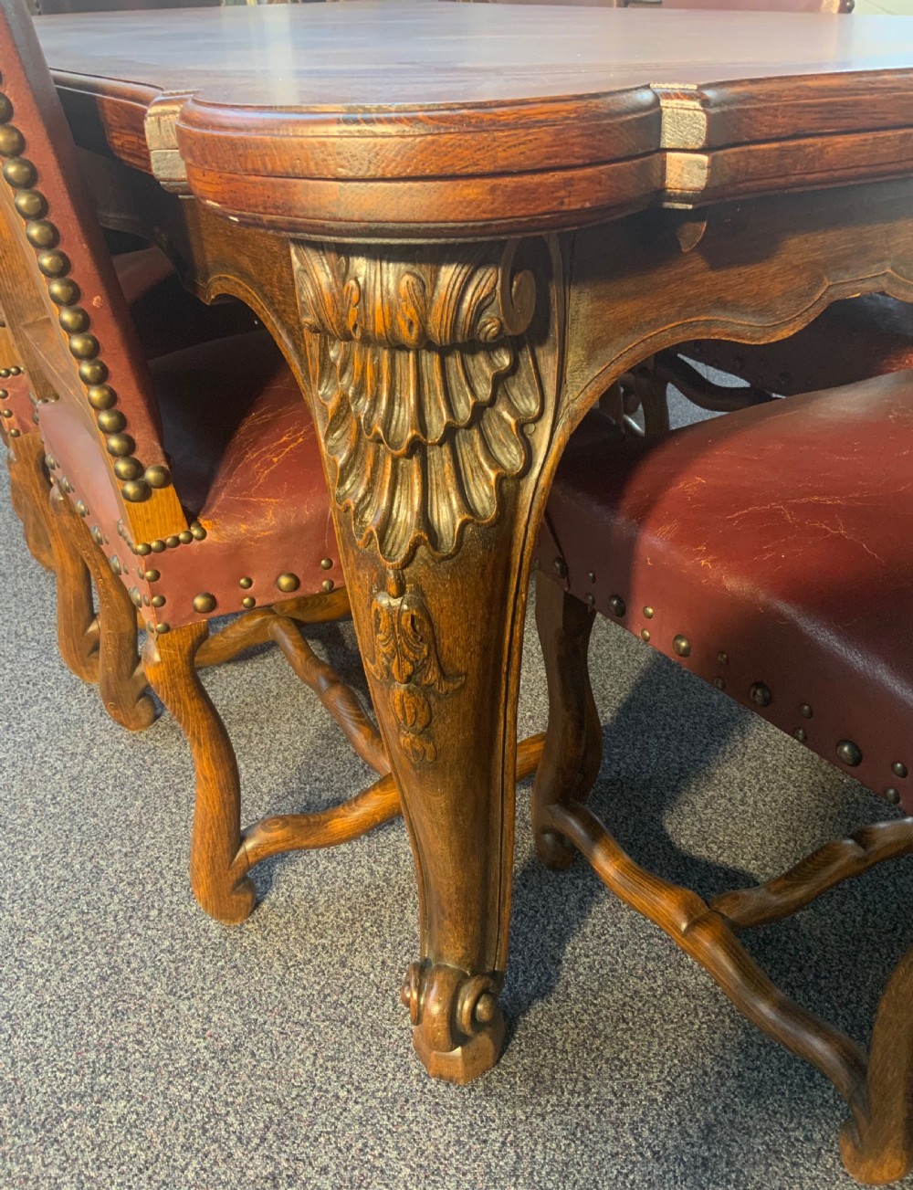 LARGE FRENCH OAK DRAW LEAF TABLE  View IX