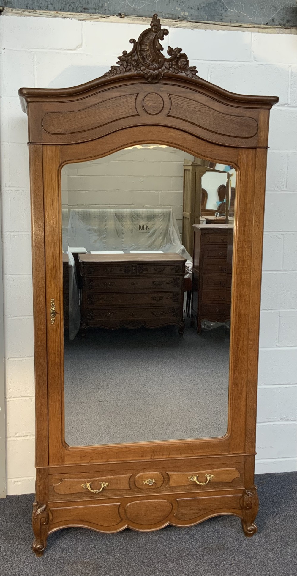 carved oak french single armoire - CATEGORY: ANTIQUE WARDROBES - DATED 1920