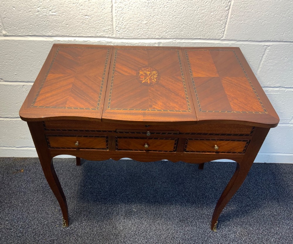 FRENCH MAHOGANY MARQUETRY DRESSING TABLE 