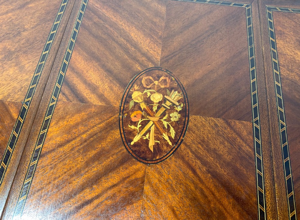 FRENCH MAHOGANY MARQUETRY DRESSING TABLE  View II