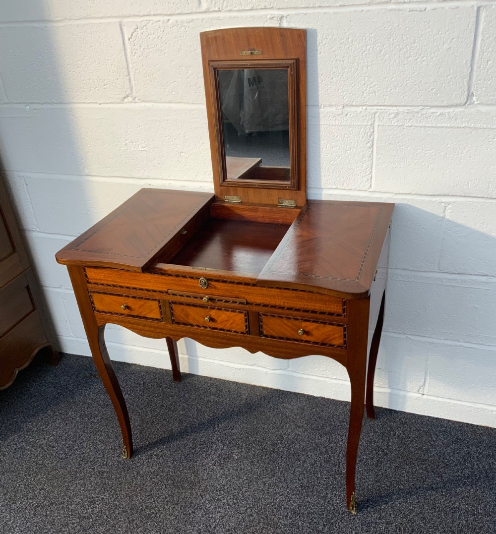 FRENCH MAHOGANY MARQUETRY DRESSING TABLE  View VI