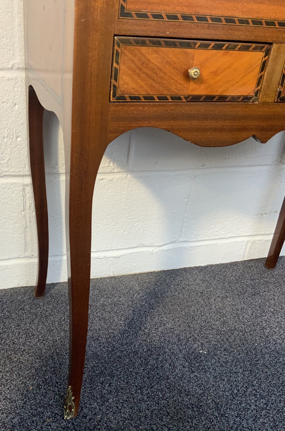 FRENCH MAHOGANY MARQUETRY DRESSING TABLE  View VIII