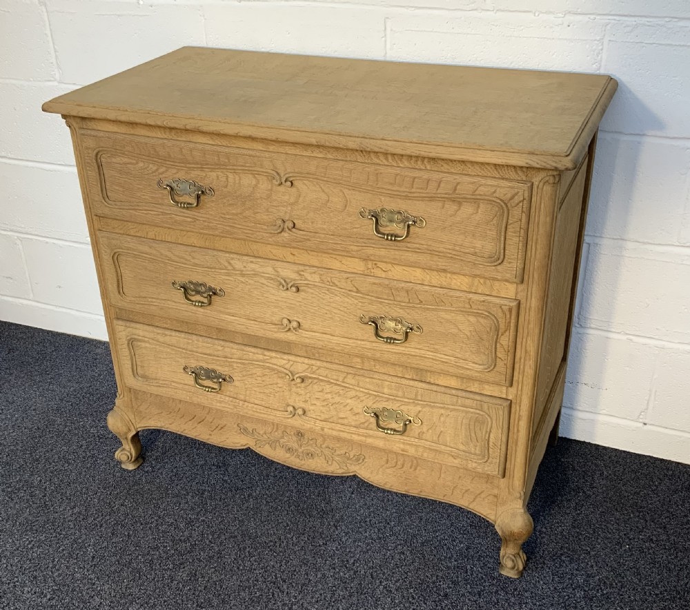 CARVED FRENCH BLEACHED OAK CHEST OF DRAWERS 