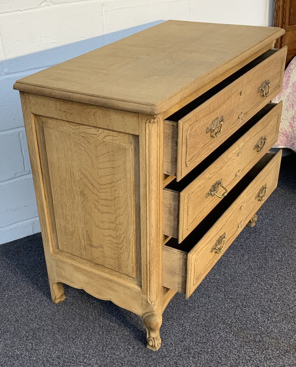 CARVED FRENCH BLEACHED OAK CHEST OF DRAWERS  View VII