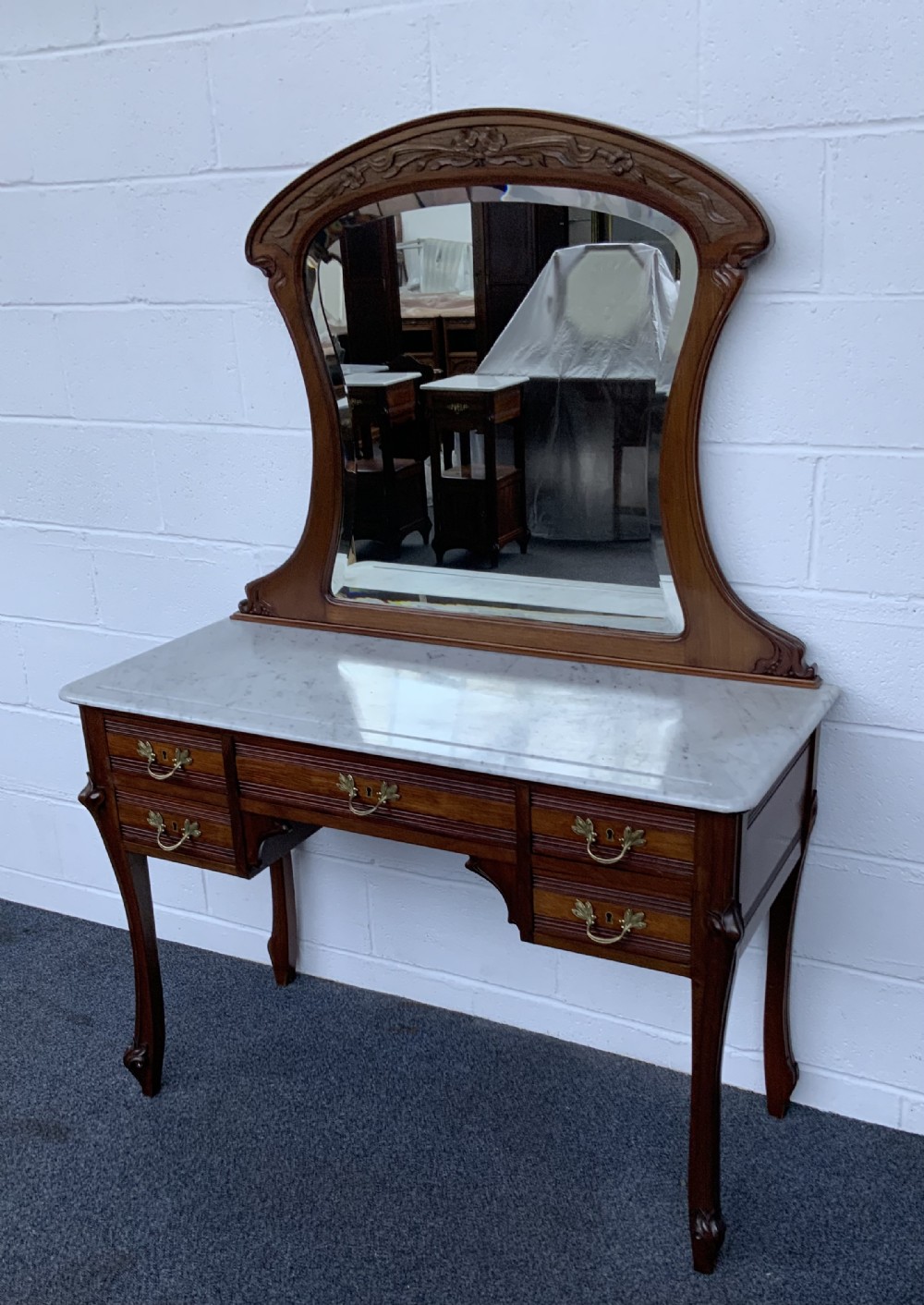 ART NOUVEAU FRENCH MAHOGANY DRESSING TABLE  View IV