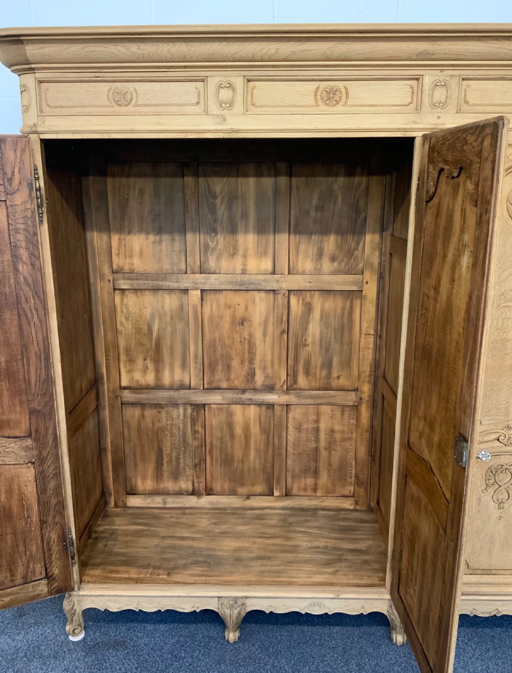 CARVED FRENCH OAK BLEACHED TRIPLE ARMOIRE  View VII