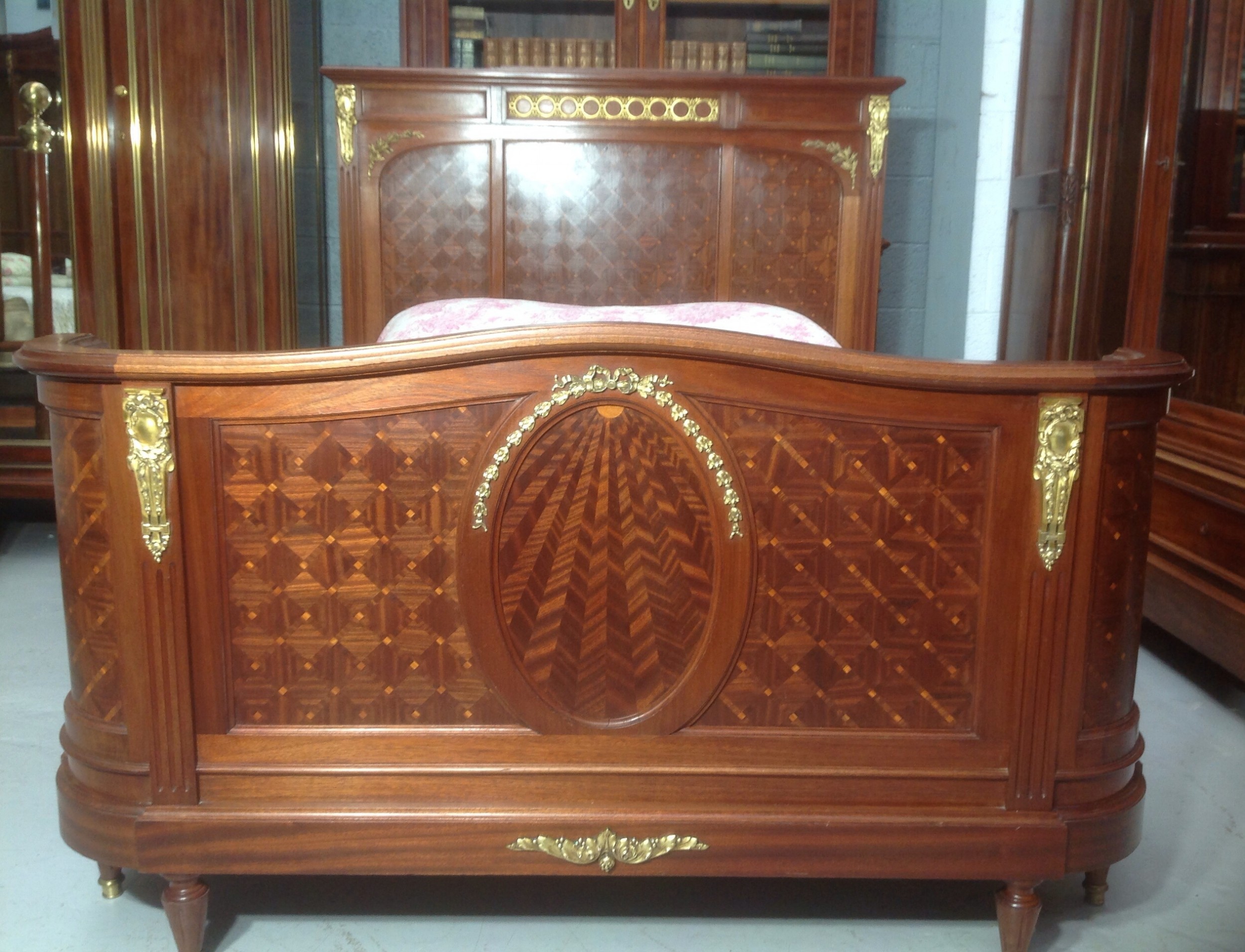 Detail View 10