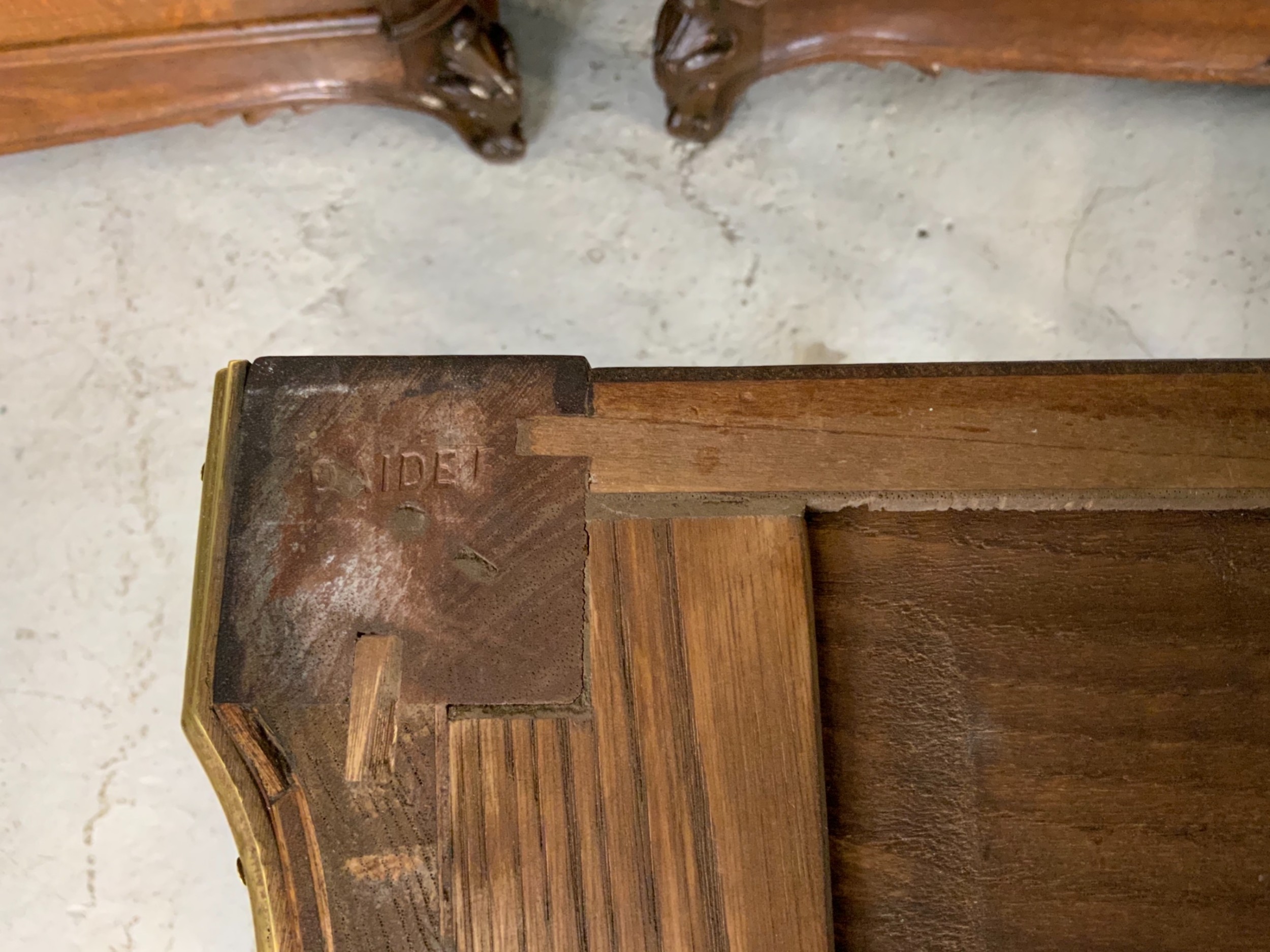 Detail View 10
