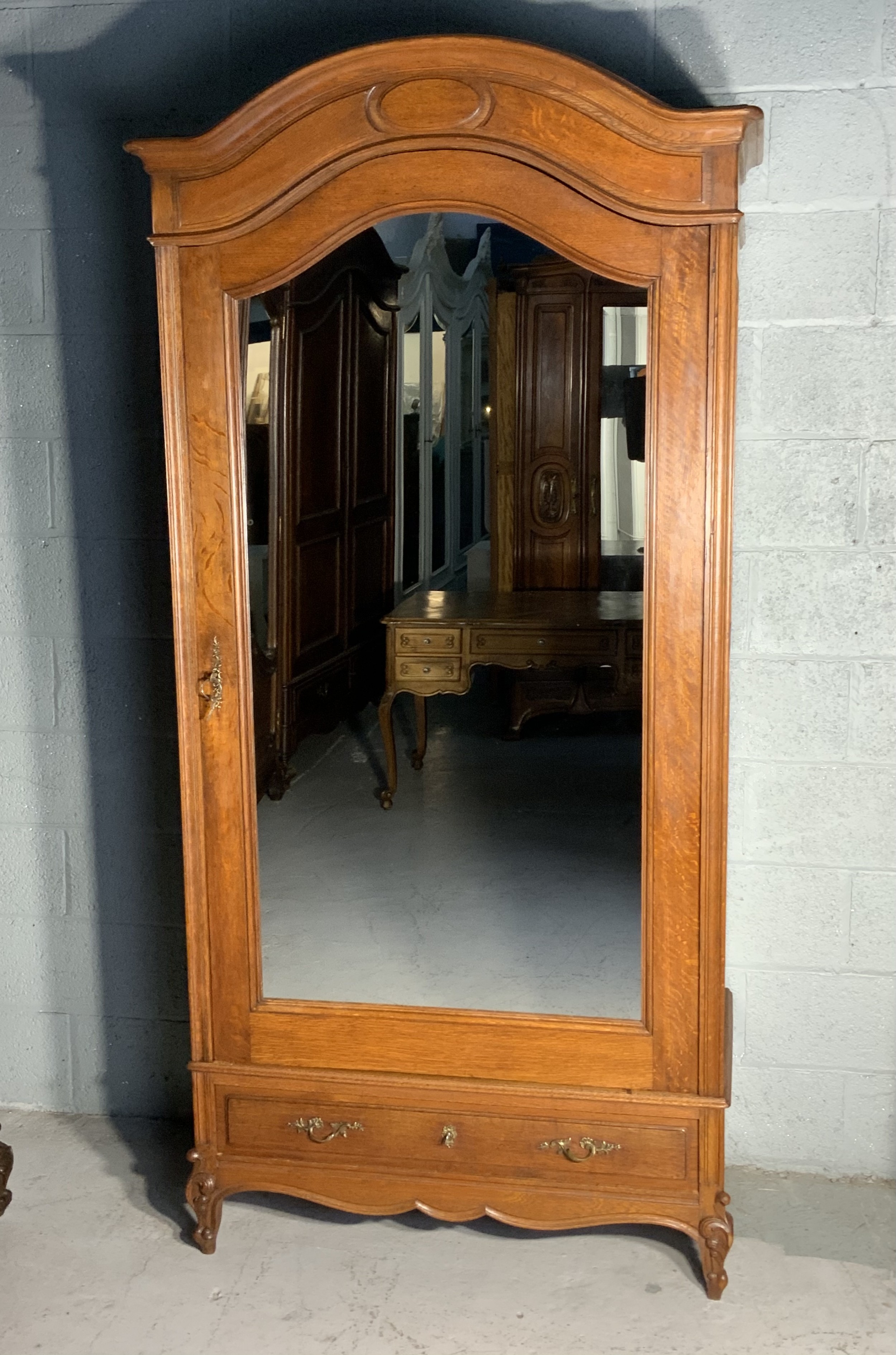 carved oak french single armoire - CATEGORY: ANTIQUE WARDROBES - DATED 1920