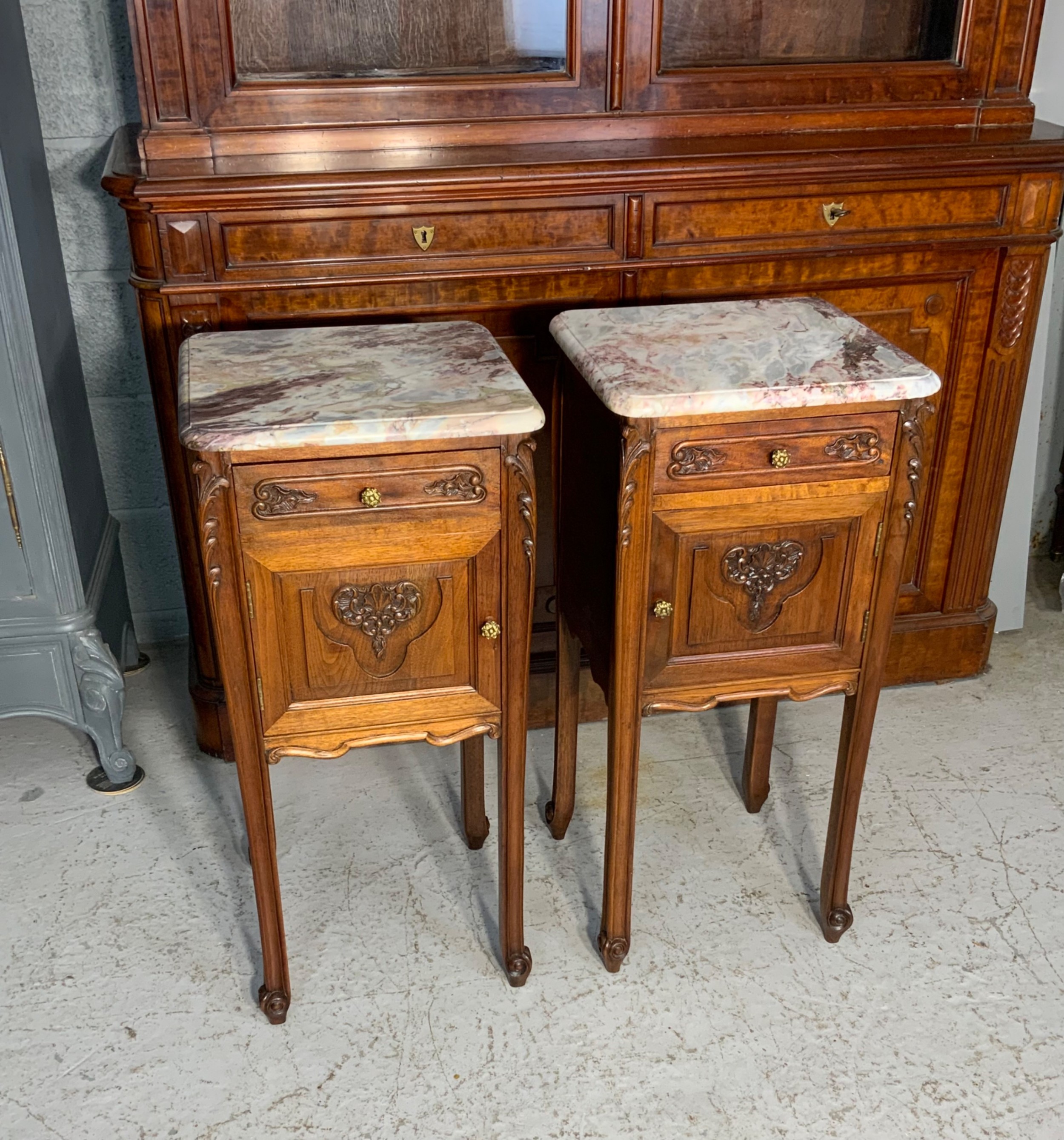 pair of french mahogany bedside cabinets - CATEGORY: ANTIQUE CUPBOARDS - DATED 1920