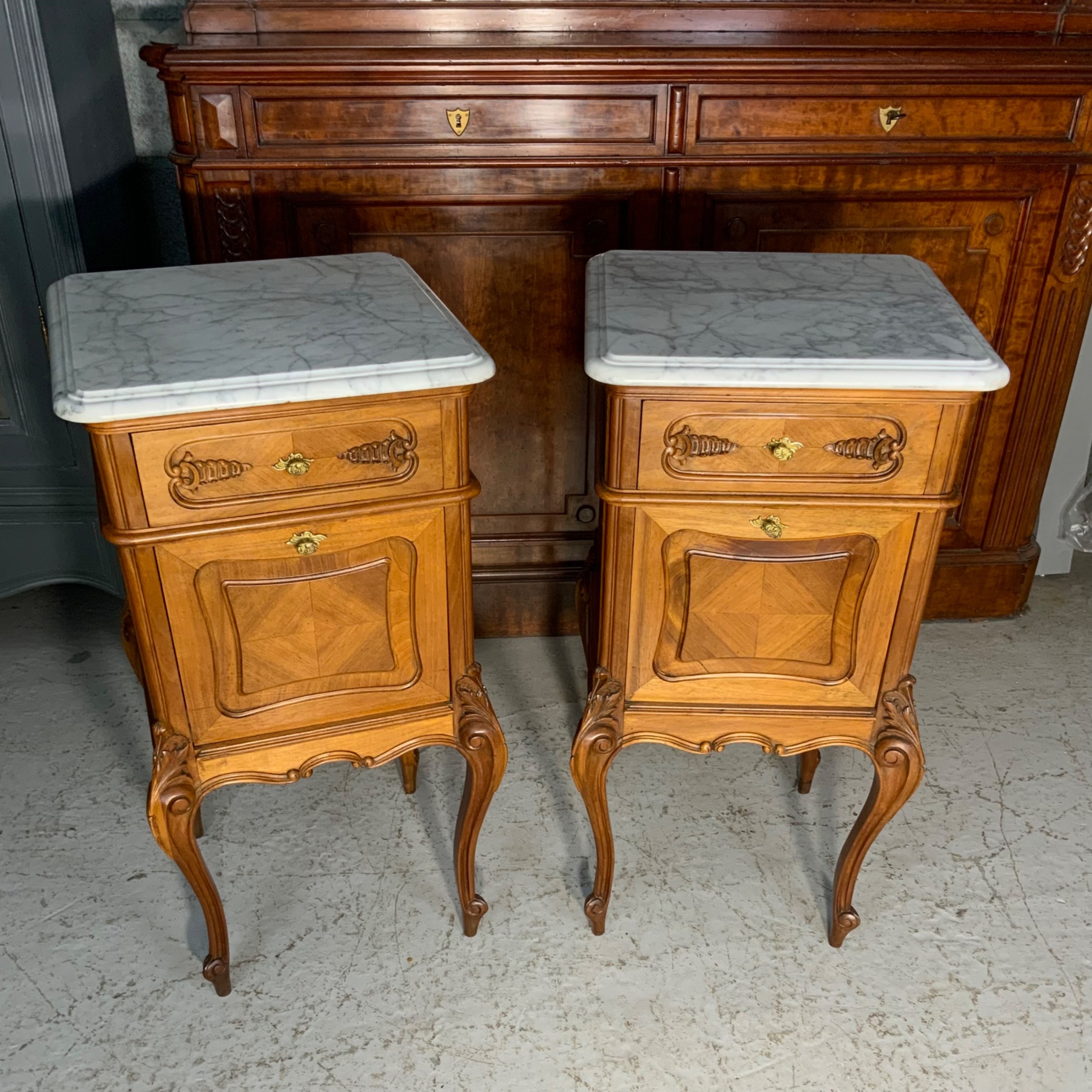 pair of french walnut bedside cabinets - CATEGORY: ANTIQUE CUPBOARDS - DATED 1920