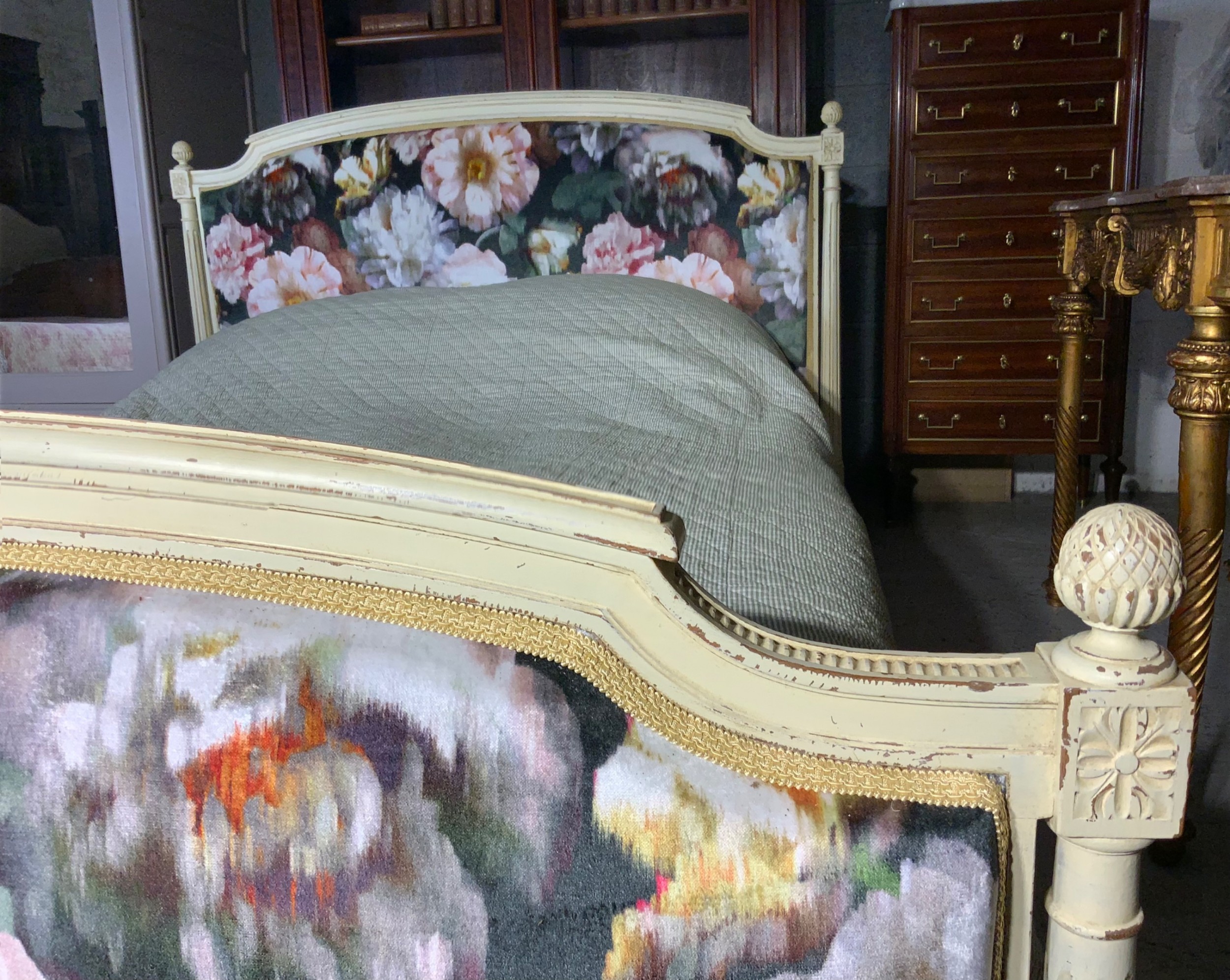Detail View 8