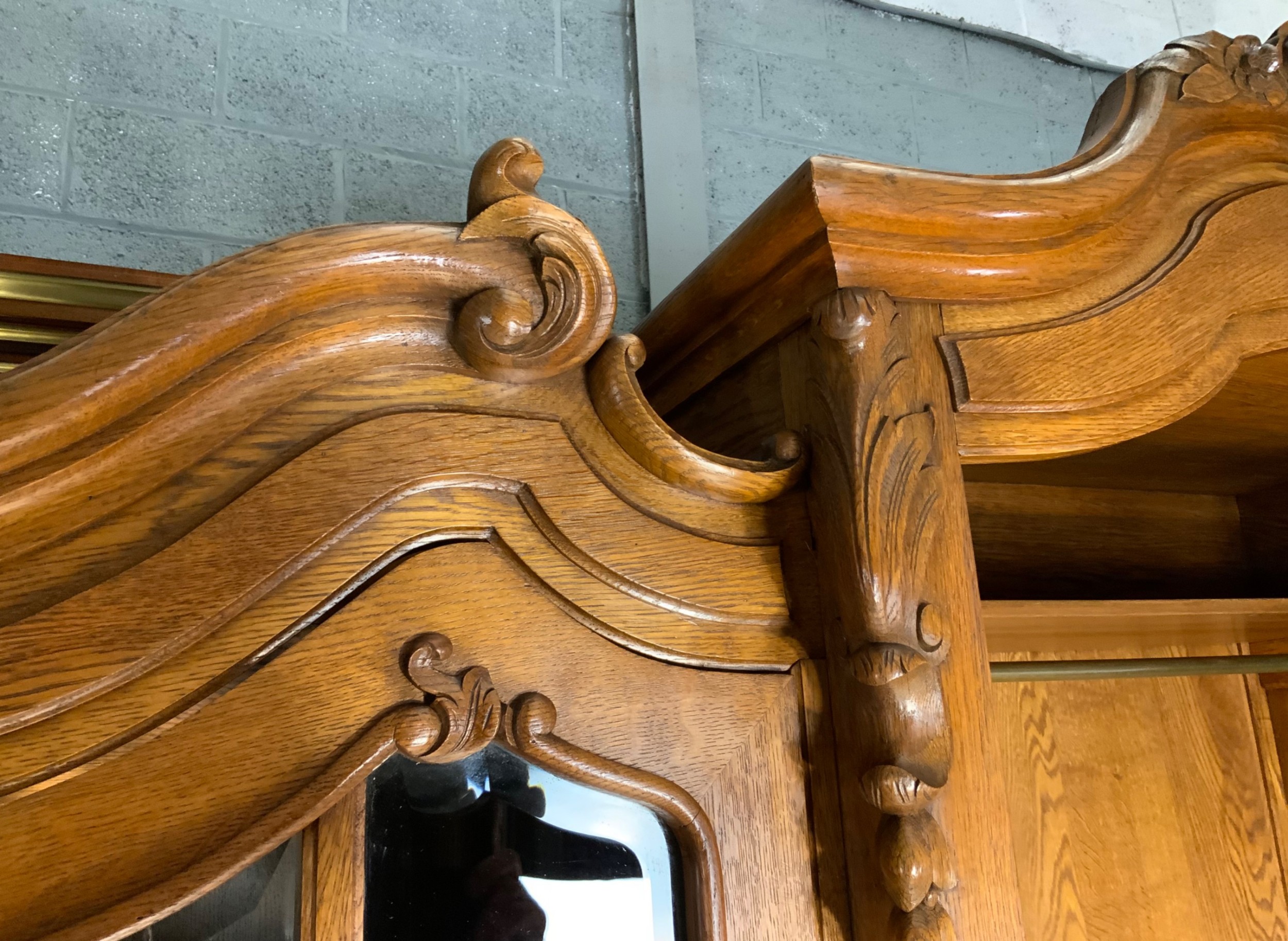 Detail View 10