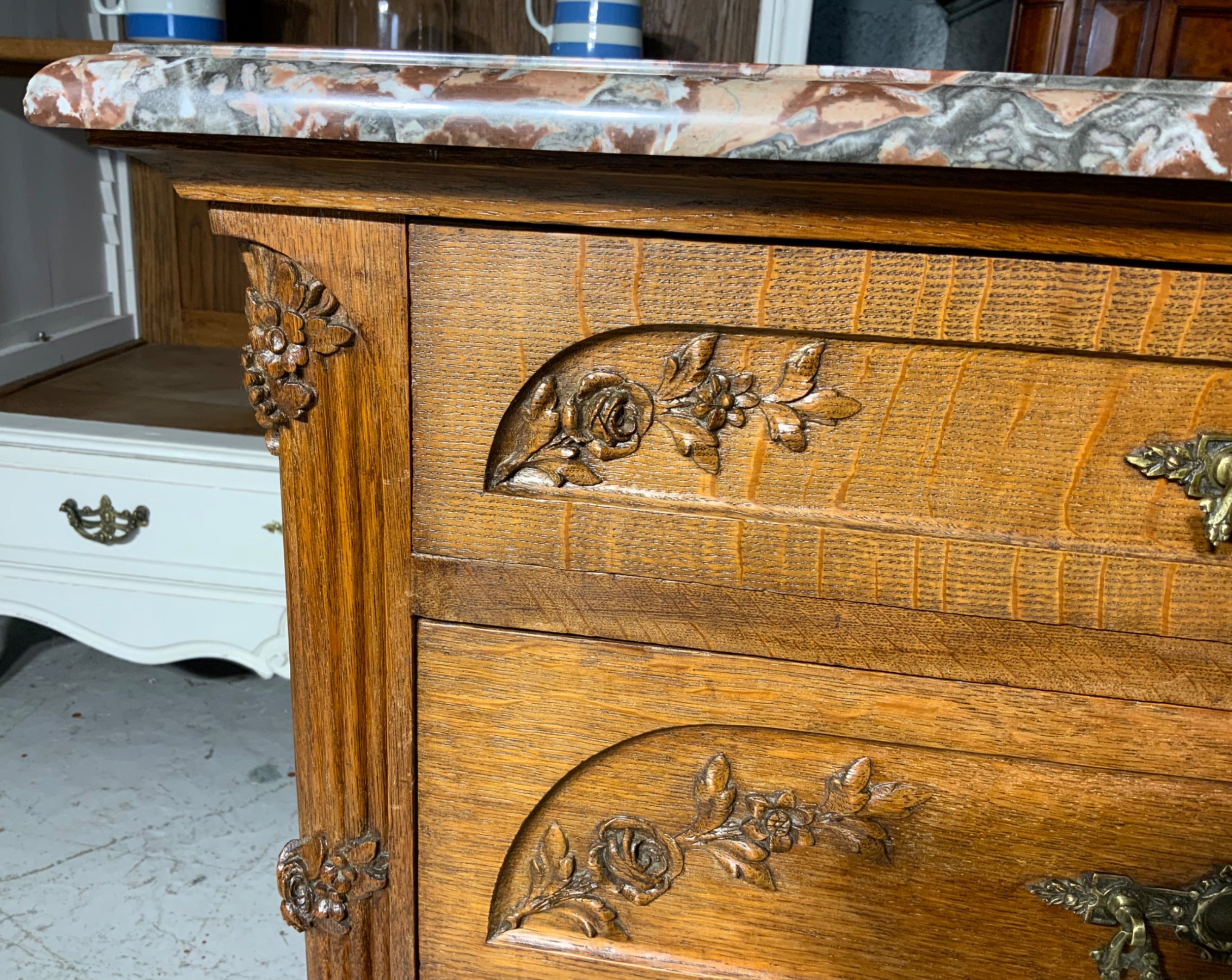 Detail View 3