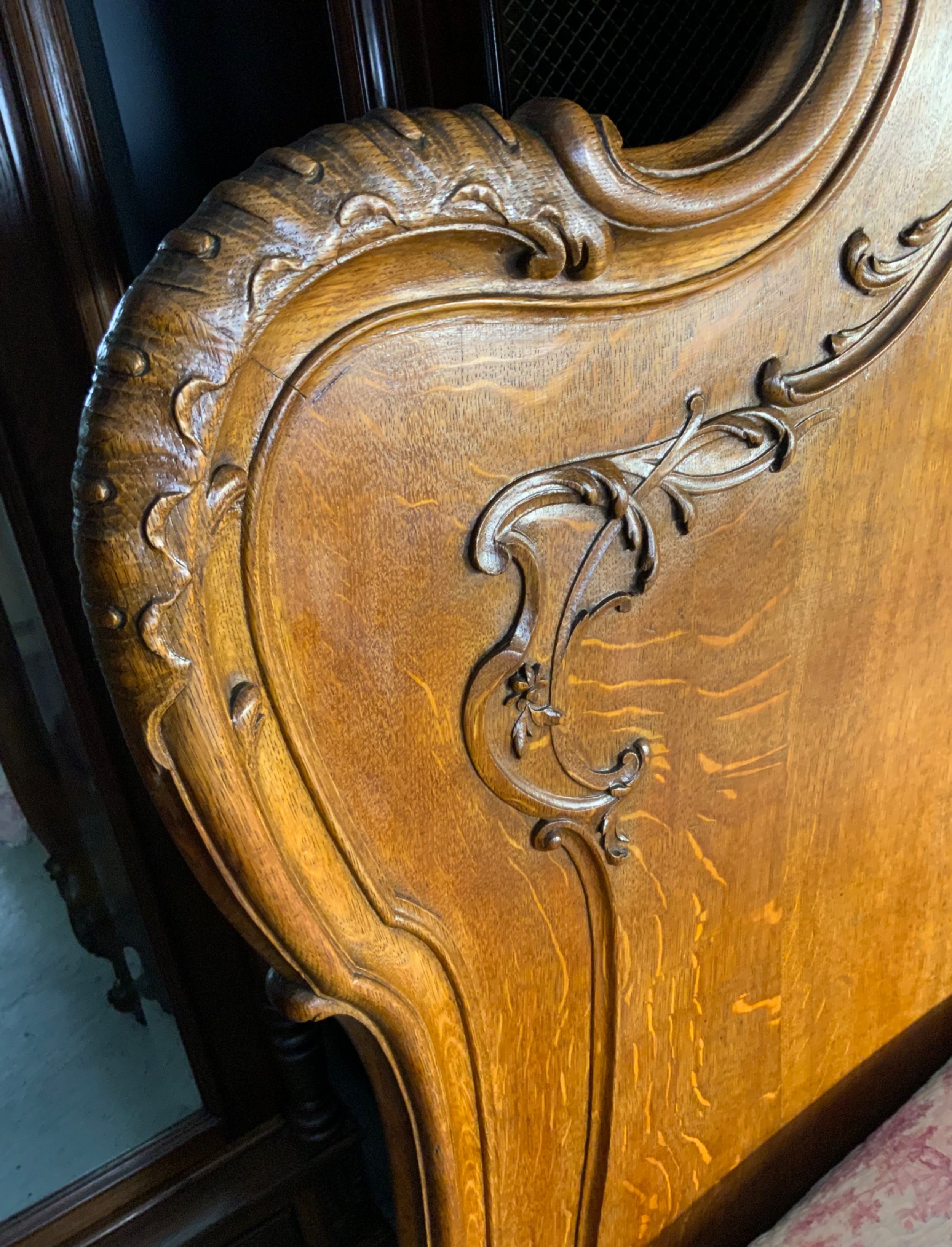 Detail View 12