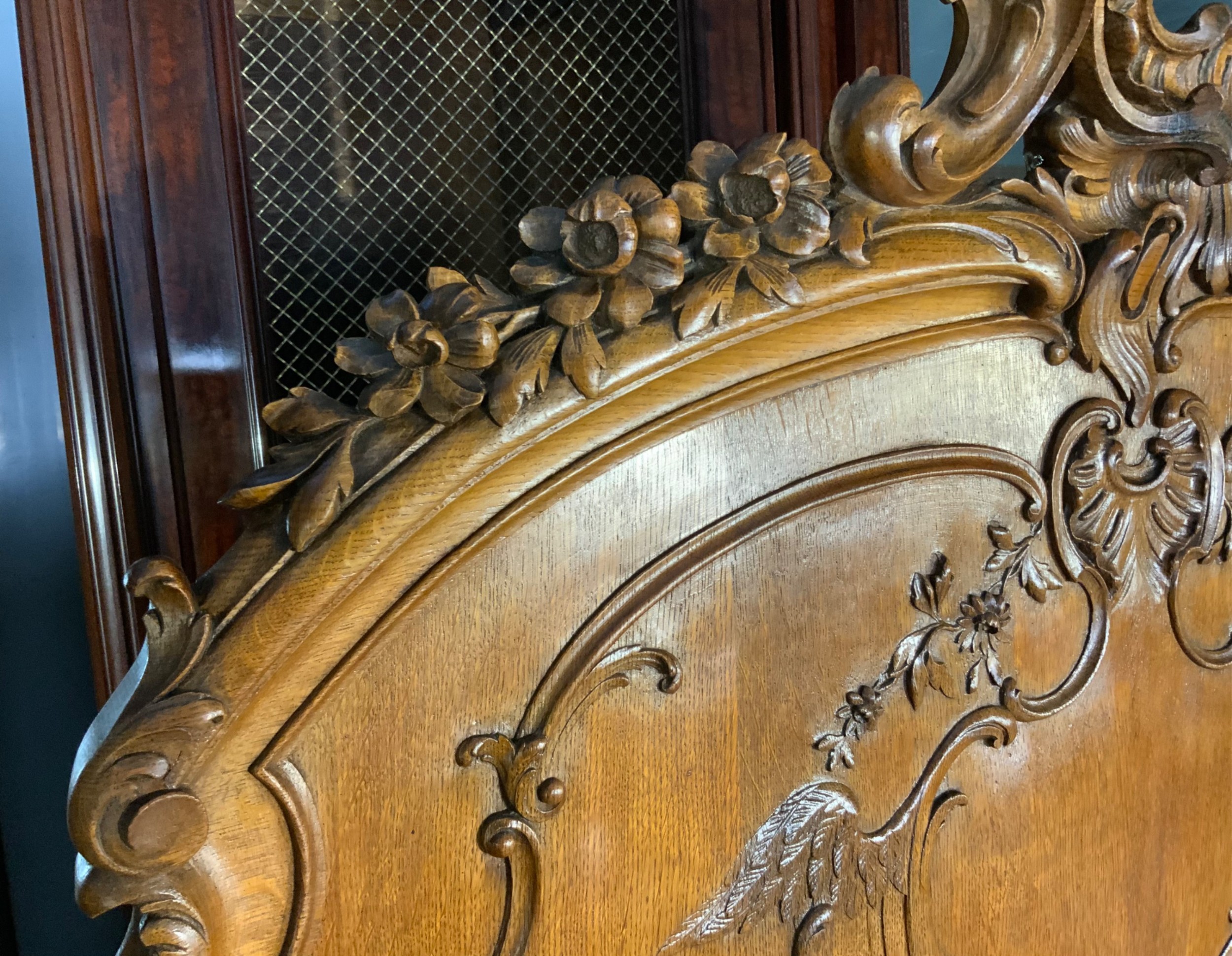 Detail View 16