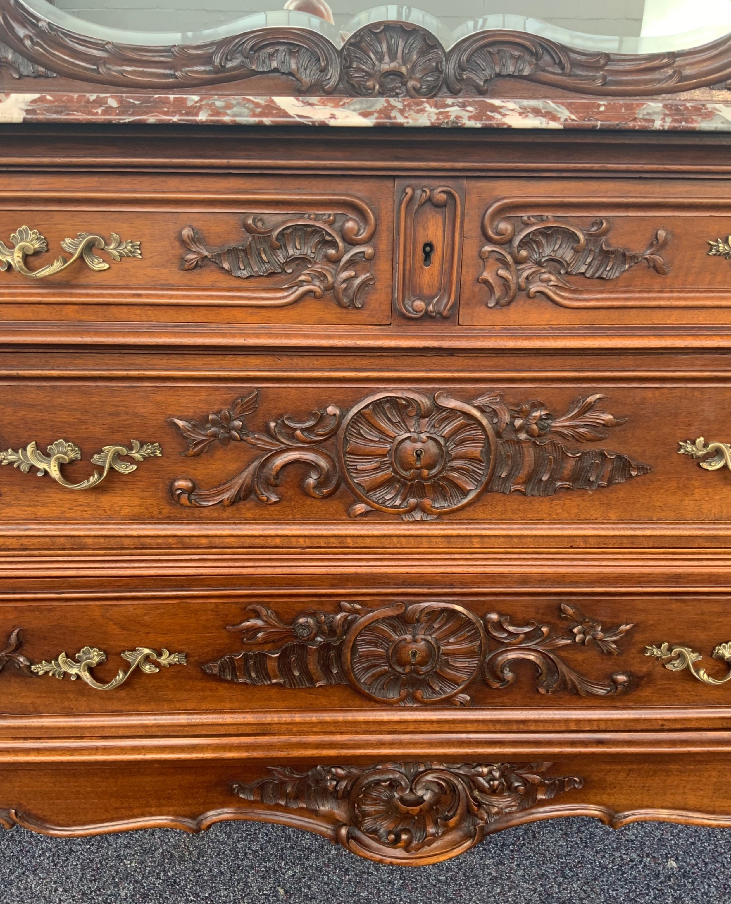 Detail View 9