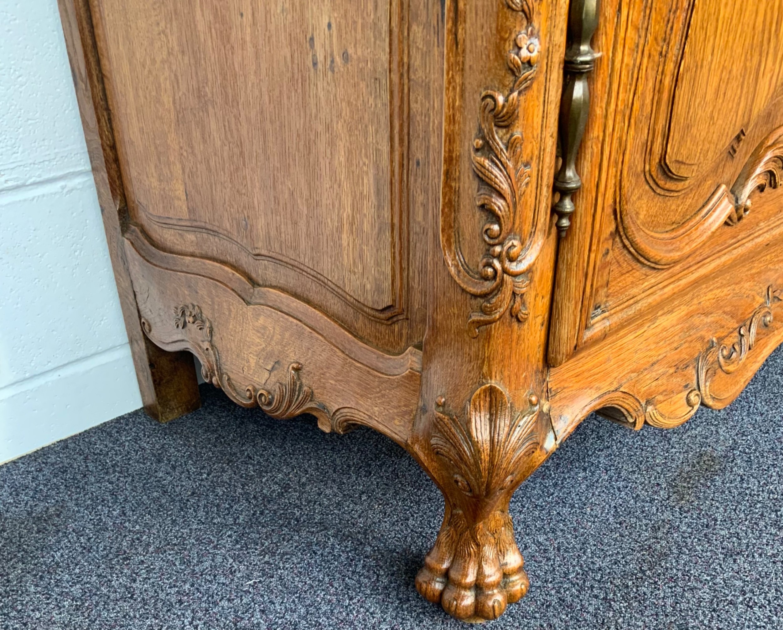 Detail View 13