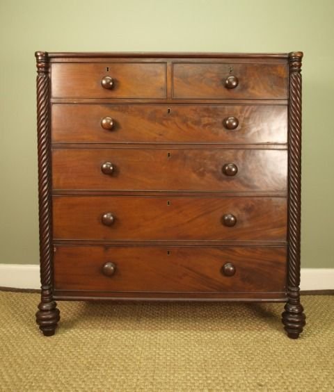 George IV Elegant Mahogany Chest of Drawers