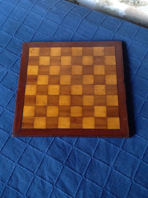 SUPERB EDWARDIAN CHESS BOARD - ADDITIONAL PHOTO 2