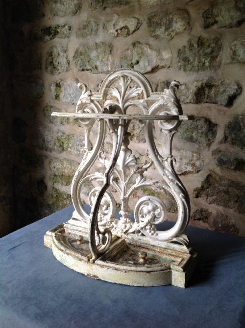 MAGNIFICENT VICTORIAN CAST IRON STICKUMBRELLA STAND - ADDITIONAL PHOTO 2