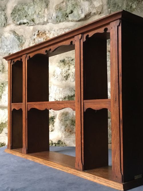 small set of wall shelves - CATEGORY: ANTIQUE FURNITURE - DATED 1910