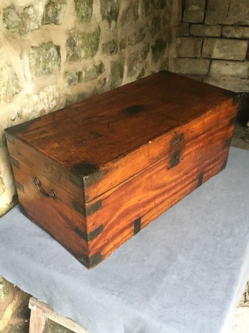 BLANKET CHEST OR TRUNK IN CAMPHORWOOD - ADDITIONAL PHOTO 3
