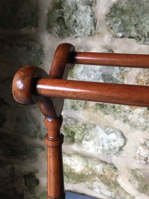 HIGH QUALITY VICTORIAN TOWEL RAIL - ADDITIONAL PHOTO 6