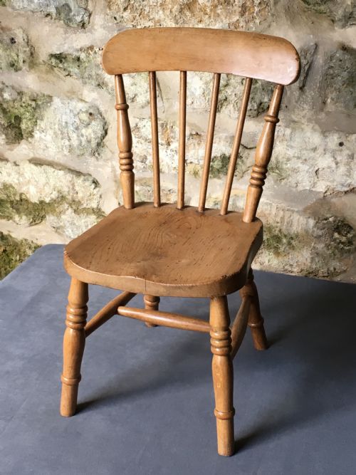 BEAUTIFUL LITTLE CHILD'S CHAIR - ADDITIONAL PHOTO 3