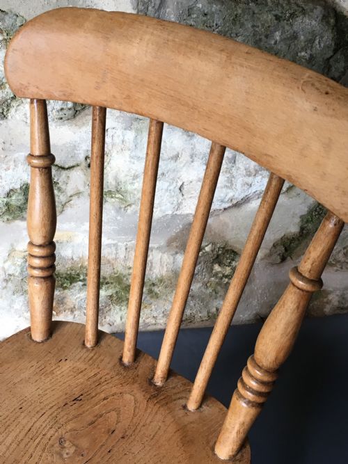 BEAUTIFUL LITTLE CHILD'S CHAIR - ADDITIONAL PHOTO 9