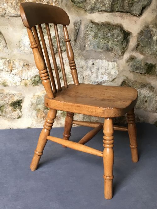 BEAUTIFUL LITTLE CHILD'S CHAIR - ADDITIONAL PHOTO 11