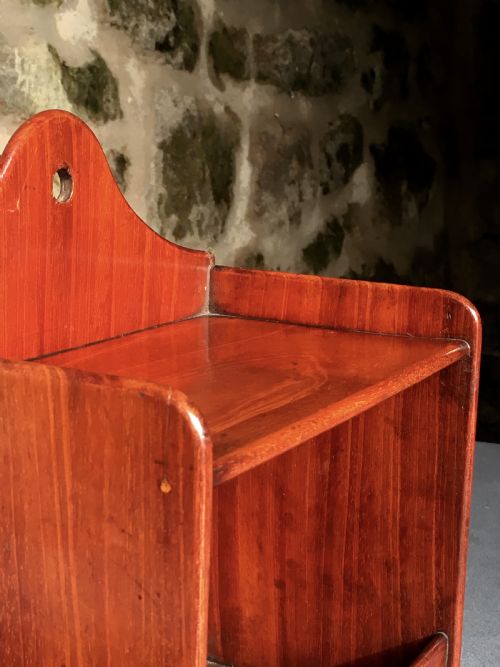 EXQUISITE WALL SHELVES IN MAHOGANY - ADDITIONAL PHOTO 6