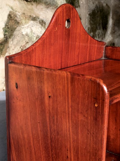 EXQUISITE WALL SHELVES IN MAHOGANY - ADDITIONAL PHOTO 7