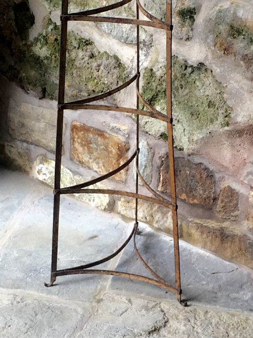 TALL PAINTED POT STAND - ADDITIONAL PHOTO 10