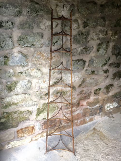TALL PAINTED POT STAND - ADDITIONAL PHOTO 13
