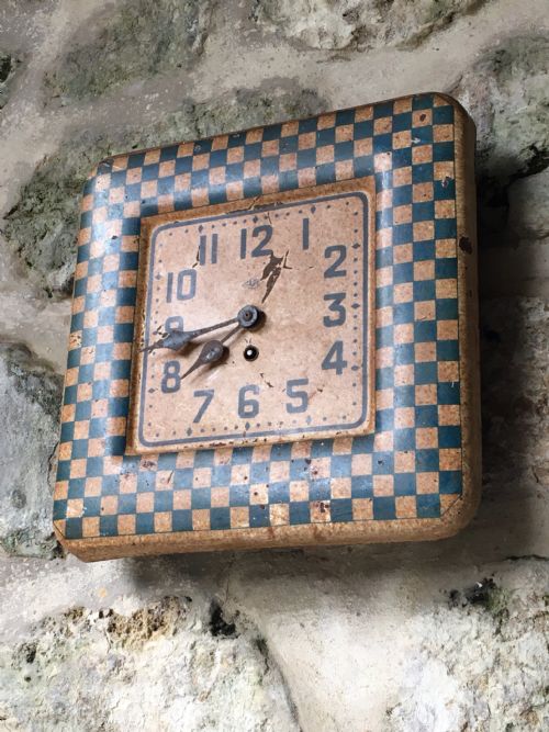 1930S PAINTED BISTRO WALL CLOCK - ADDITIONAL PHOTO 5