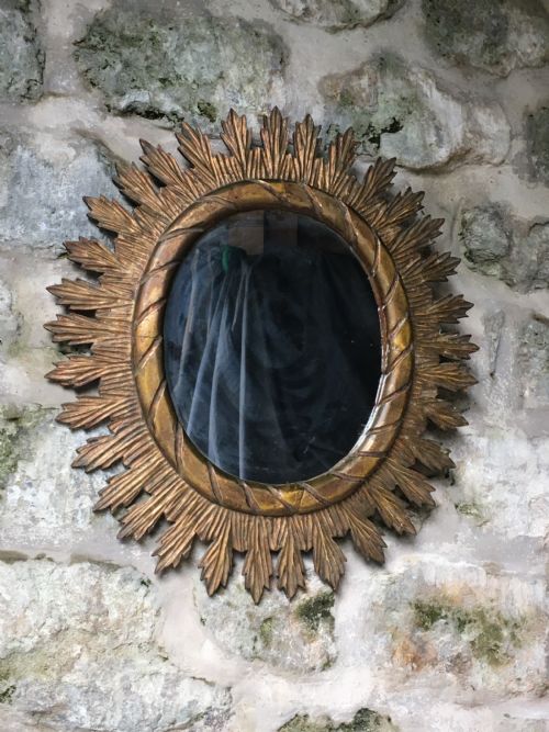 giltwood oval wall mirror - CATEGORY: ANTIQUE MIRRORS - DATED 1930